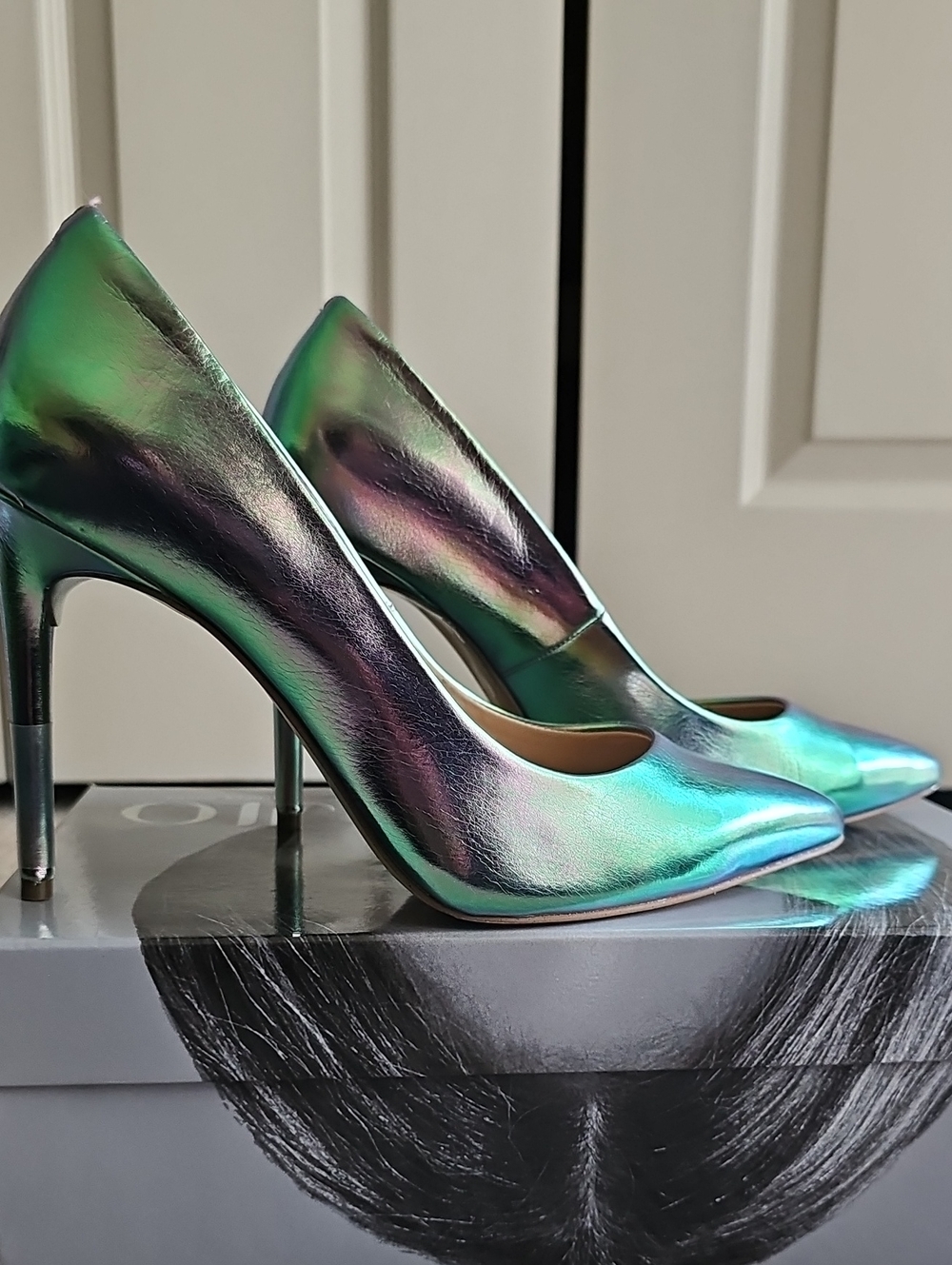 Iridescent Multi Colored Green-Purple High Heel Pumps - Women's Fashion Pumps